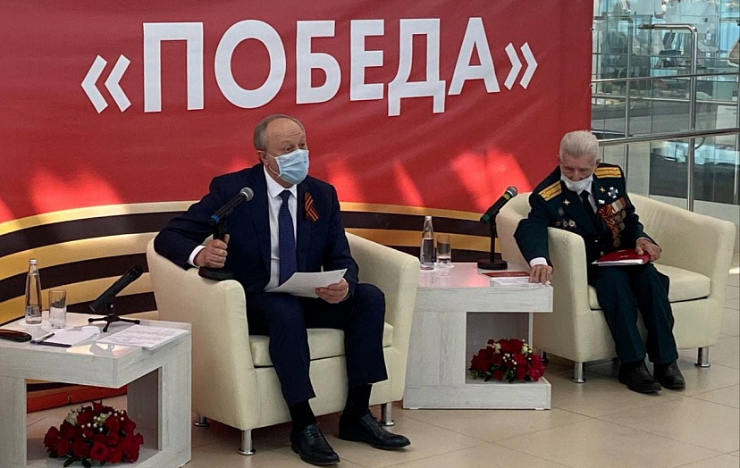 Радаев потребовал не допускать очередей в госпиталь ветеранов 