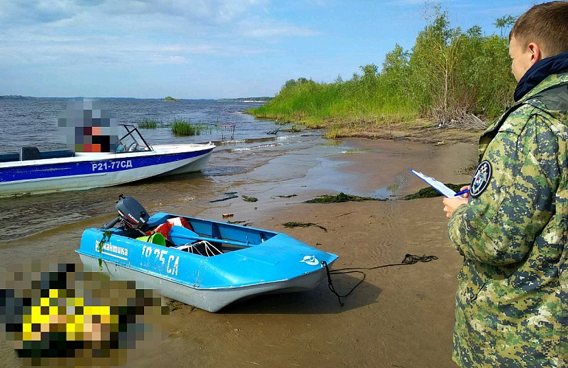 Сотрудники Рыбнадзора выловили из Волги утопленника  