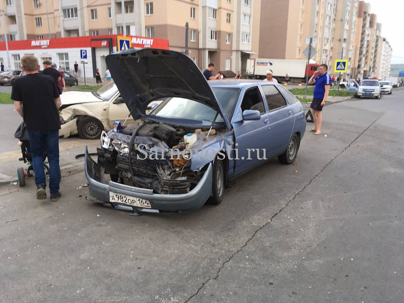 Два человека разбили головы в ДТП на Лисина