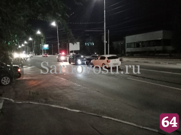 В массовой аварии на 1-й Дачной пострадала женщина