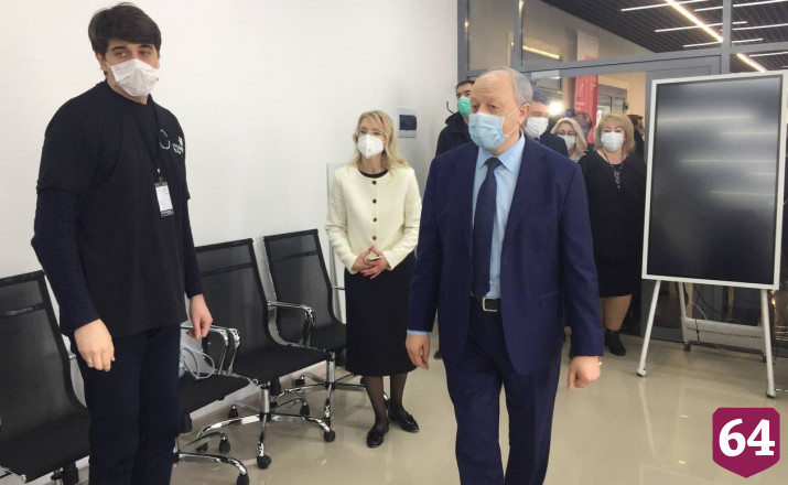 Губернатор отметил востребованность специалистов строительной отрасли 