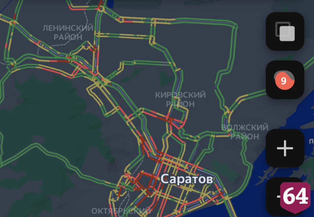 Вечер четверга саратовцы проводят в 9-балльных пробках