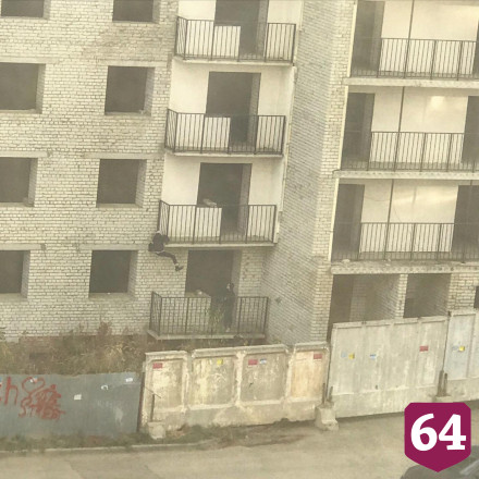 Саратовцев встревожили развлечения школьников на заброшенной стройке