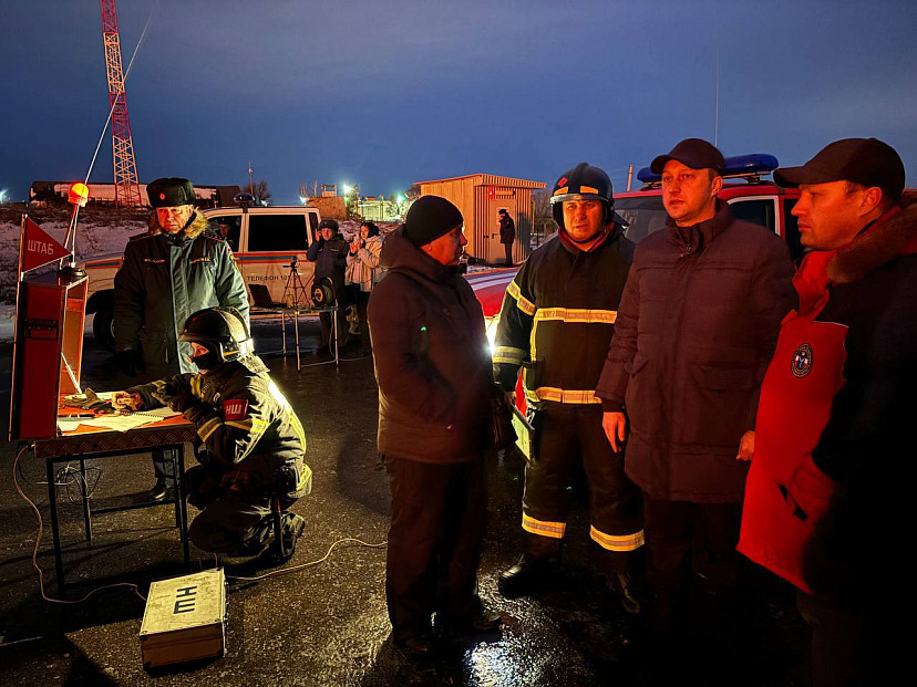 В Энгельсе вводят режим ЧС из-за пожара после атаки БПЛА