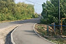 Вдоль оживленной дороги по просьбе горожан сделали тротуар