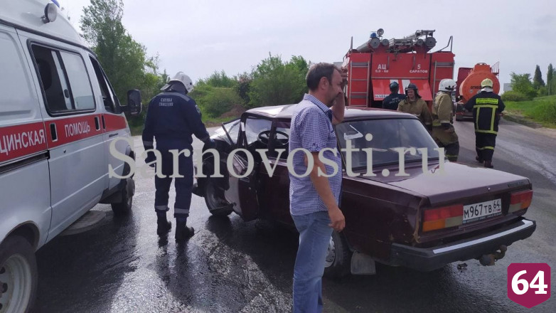В аварии с грузовиком у саратовского кладбища покалечился мужчина