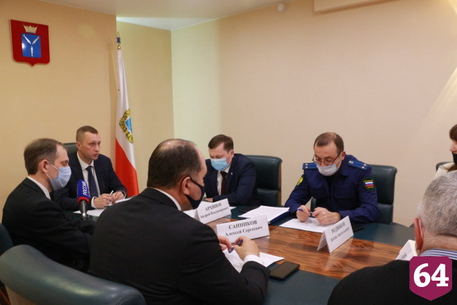 Роман Бусаргин намерен сохранить коллектив полиграфкомбината Саратова