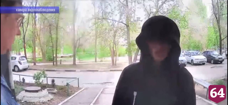 Пенсионерка отдала 22-летнему курьеру мошенников полмиллиона рублей