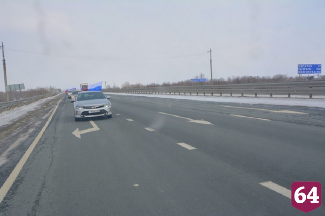 Саратовцы отметили годовщину Крымской весны автопробегом 