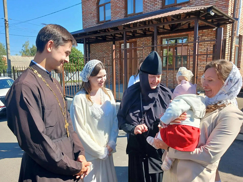 Вице-спикер Госдумы назвала большой честью участие в открытии воскресной школы в Саратове