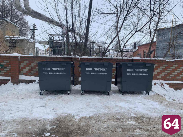 Новая мусоровывозящая техника и контейнеры появились в районах Правобережья