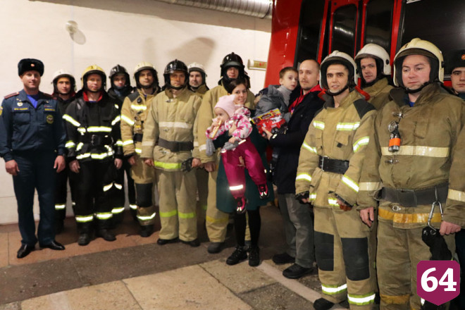 В Саратове пожарные помогли исполнить мечту 5-летнего мальчика