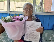 Саратовская труженица тыла отметила 99-летие 
