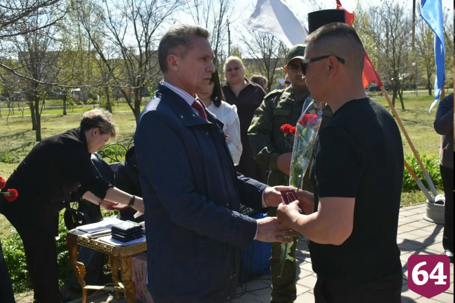 В Саратовской области увековечили имена погибших в спецоперации земляков 