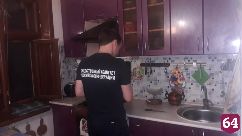 В квартире нашли тело заколотого мужчины 