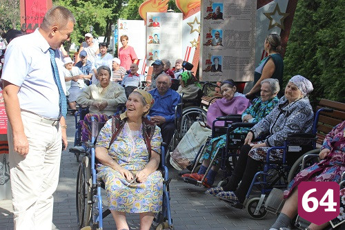 В Энгельсском доме-интернате отметили Международный день инвалидов