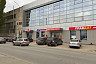 В Саратове автохамы оккупировали тротуары у магазинов