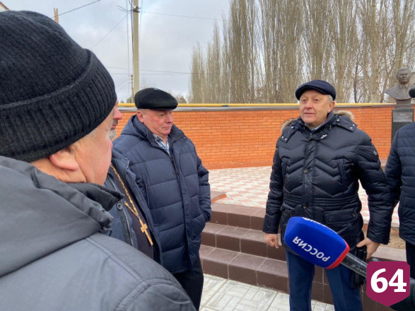 Жители Духовницкого попросили губернатора построить бассейн 