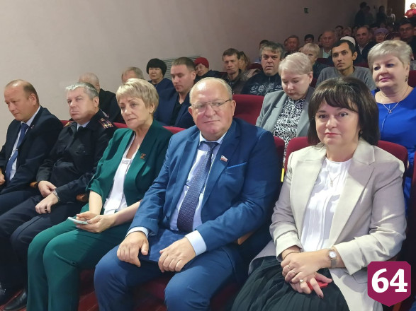 В День района саратовским инвесторам вручили почетные грамоты