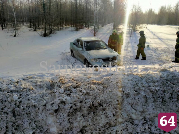 Иномарка вылетела с дороги на Кумысной поляне
