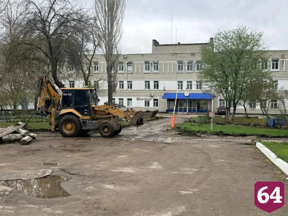 В Саратовской области отремонтировали территории 17 медучреждений