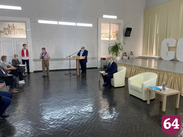 Губернатор поблагодарил молодых врачей за смелость 