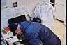 В Саратовской области налетчик с ножом напал на сотрудницу аптеки