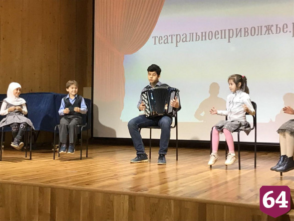 Студенты провели для детей мастер-класс по актерскому мастерству