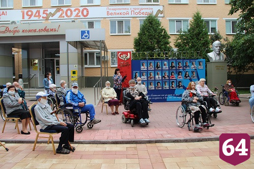 В Энгельсском доме-интернате отпраздновали Медовый Спас