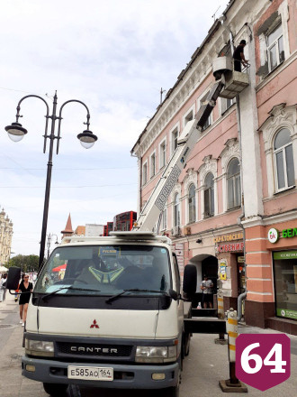 Блогера возмутил секс-шоп в центре Саратова 