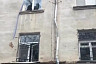 В Саратове дерево рухнуло на два автомобиля и перебило стекла квартир