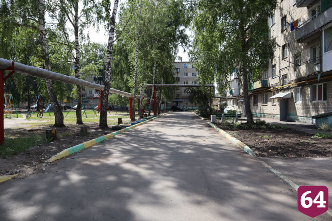 В городском сквере на месте пандусов поставили пушки