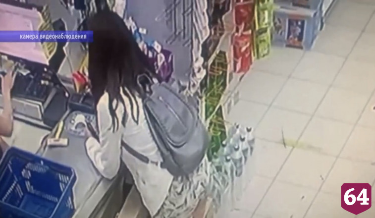 Девушка потратила все деньги с чужой карты в магазинах и попала на видео