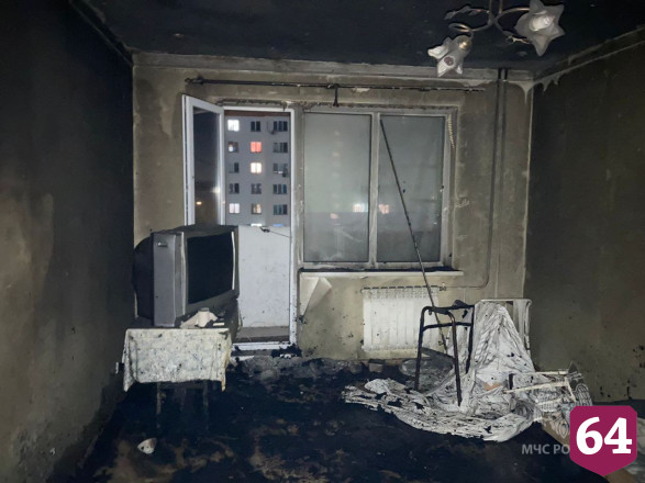 В Энгельсе на пожаре из-за обогревателя погиб мужчина 