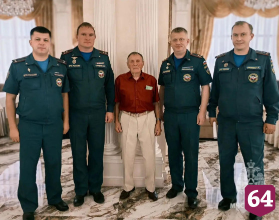 Саратовский пожарный отметил 85-летний юбилей