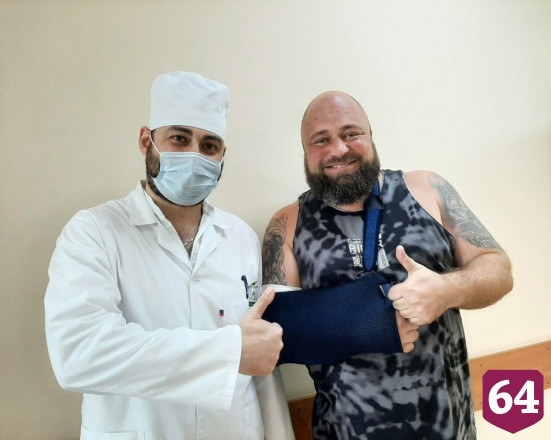 Житель Саратова упал с лестницы и получил перелом пяток