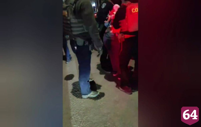 В центре Саратова агрессивный водитель «Мустанга» напал на полицейского