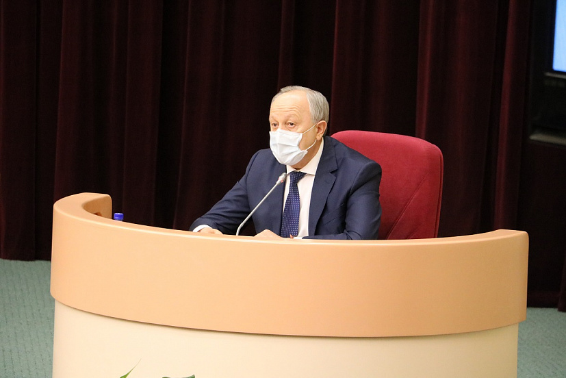 Губернатор развенчал мифы коммунистов о предстоящих сокращениях врачей