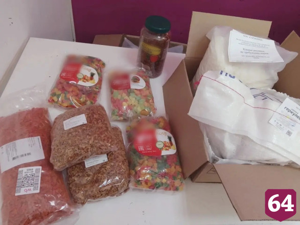 Саратовские женщины передали бойцам продукты для домашних блюд