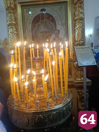 Тысячи жителей Саратова участвуют в крестном ходе