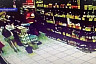 Девушка потратила все деньги с чужой карты в магазинах и попала на видео
