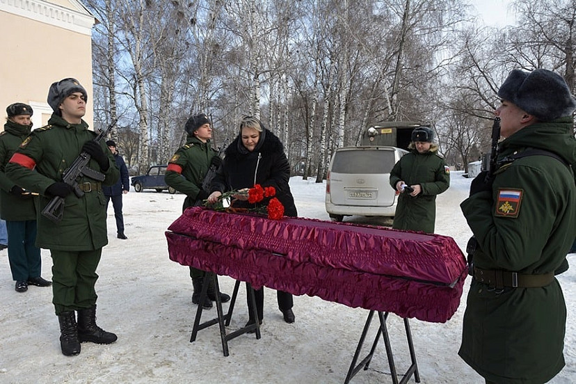 Под Саратовом простились с 42-летним бойцом ЧВК «Вагнер»
