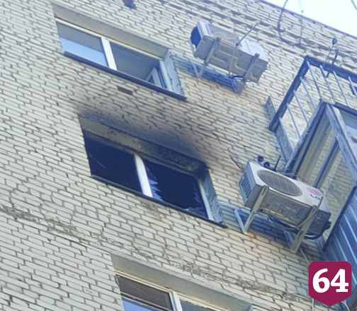 Из-за пожара эвакуированы 15 жильцов многоэтажки в центре Саратова