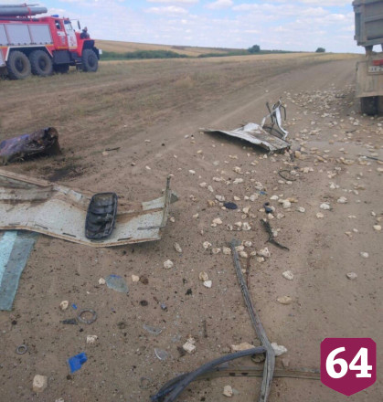 В столкновении грузовиков на полевой дороге ранены водители