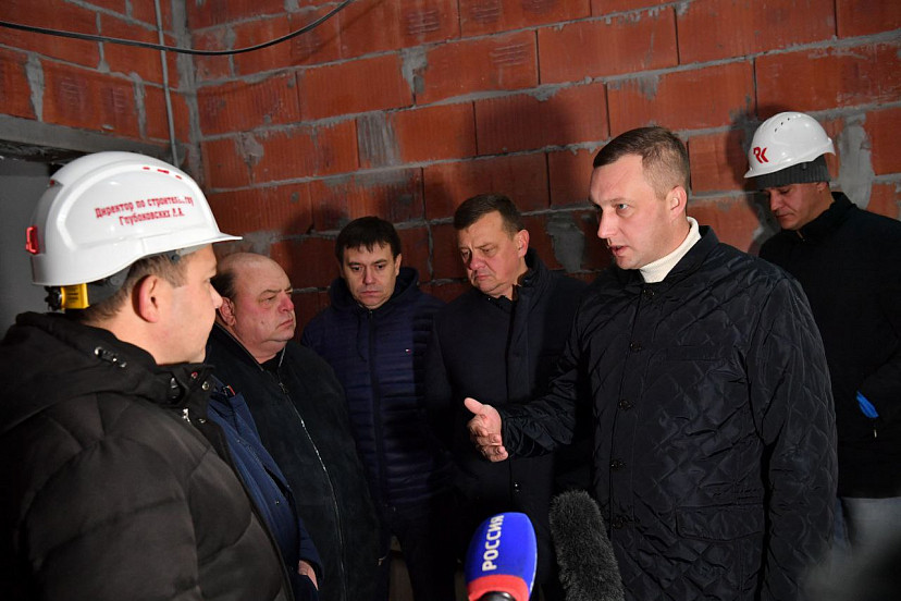 В Саратове появятся два новых медучреждения с современным оборудованием