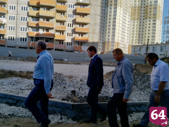 Губернатор призвал чиновников не либеральничать с подрядчиком 