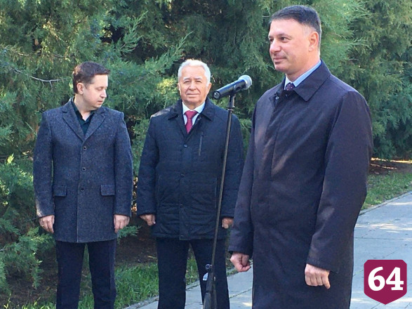 Имена лучших саратовских учителей занесли на Доску почета 