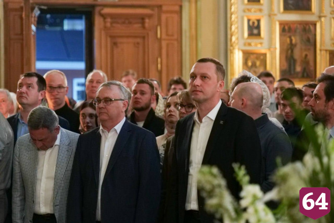 Губернатор Саратовской области встретил Пасху в храме