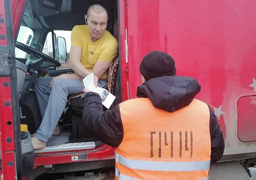 Водителям Саратовской области напомнили правила пересечения железнодорожных переездов