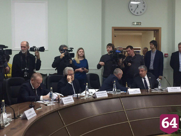 Полпред Комаров в Саратове обсудил с законодателями ПФО проблемы дольщиков